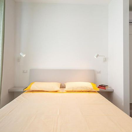 Lemon'S Apartment Elmas Luaran gambar