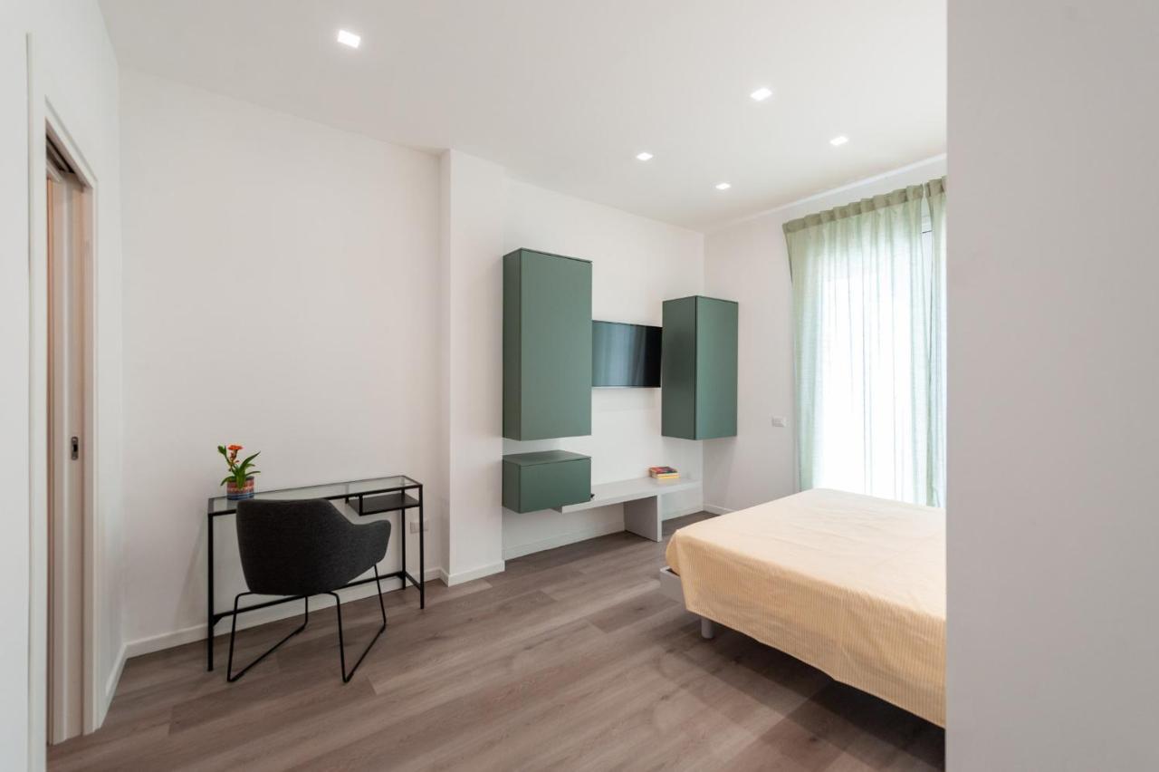 Lemon'S Apartment Elmas Luaran gambar