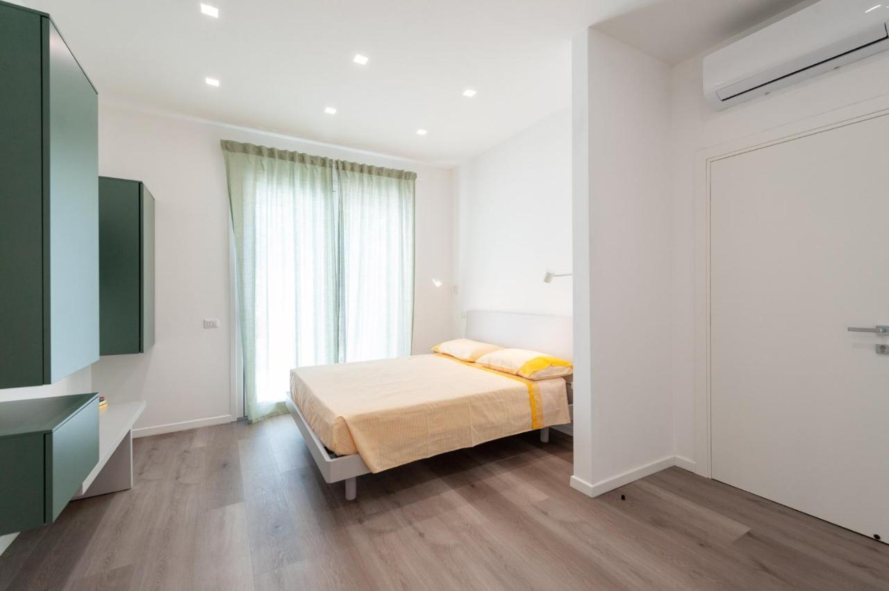 Lemon'S Apartment Elmas Luaran gambar