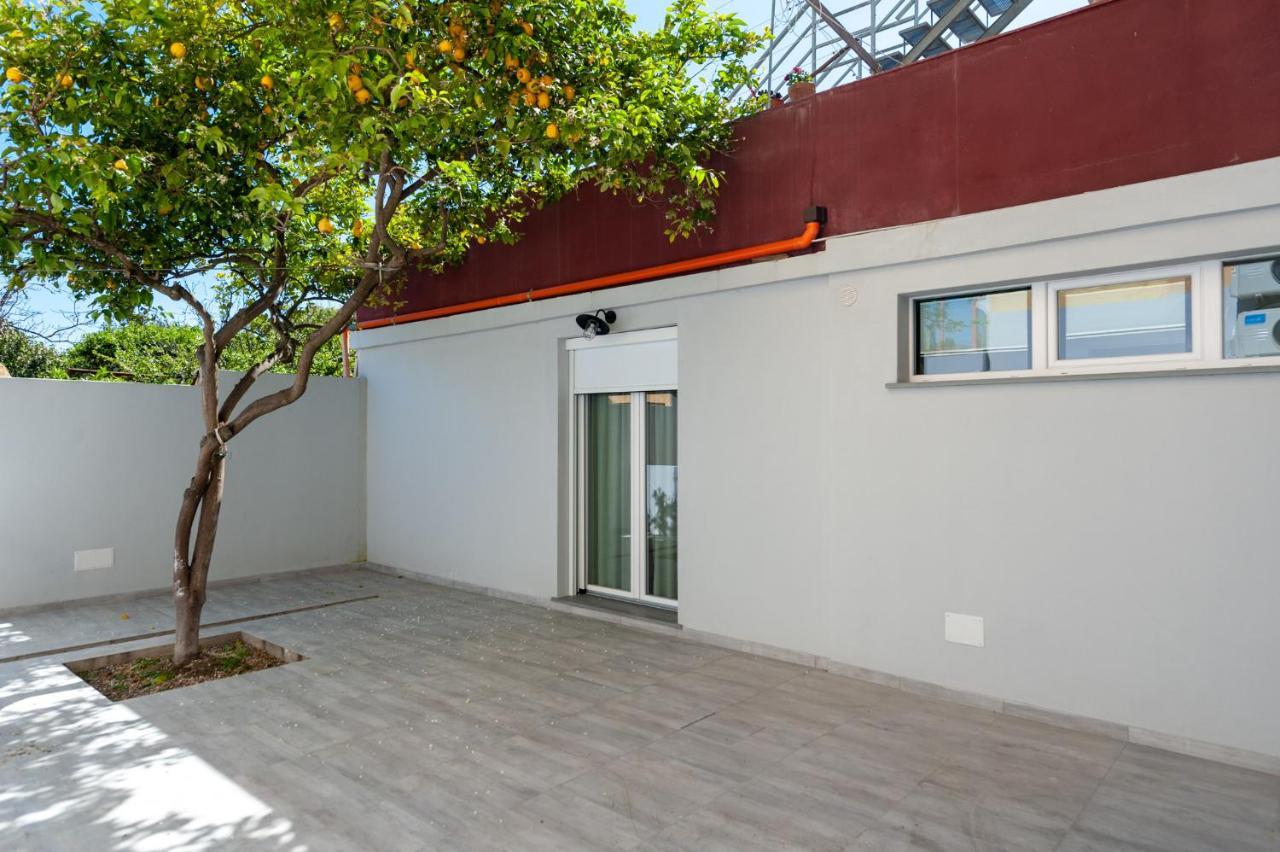 Lemon'S Apartment Elmas Luaran gambar