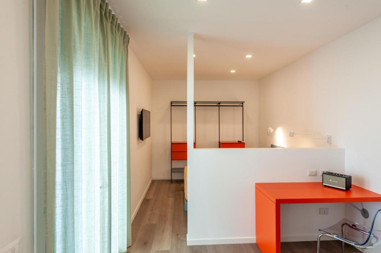 Lemon'S Apartment Elmas Luaran gambar